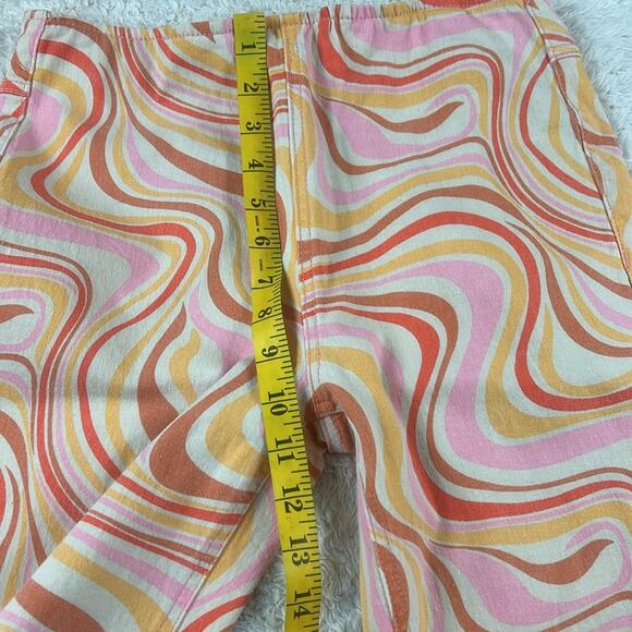 Easel Los Angeles Groovy patterned mod stretch high rise flare jeans, Medium - Picture 6 of 11